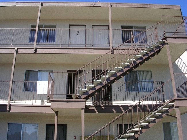 Photo - 5020 Wightman St.