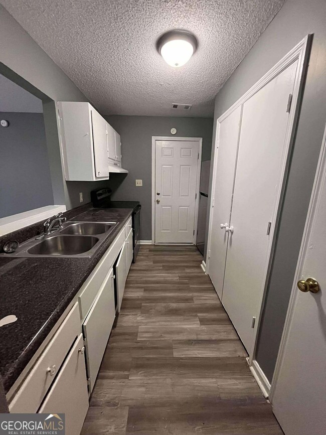 Photo - 1445 Woodliff St