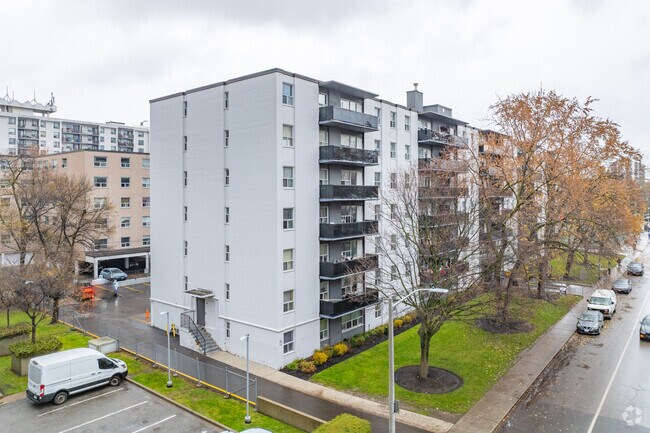 Photo - 100 Cosburn Ave