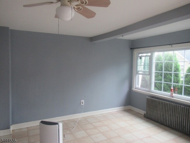 Photo - 137 Thompson Ave