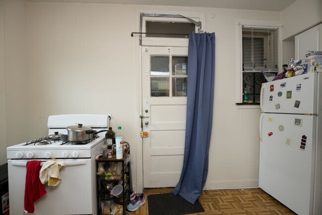 Photo - 312 Lee St Unit 2