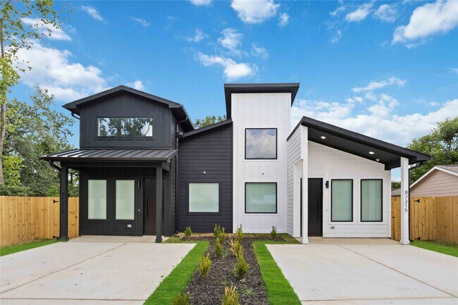 Photo - 7315 Eisenhower Rd