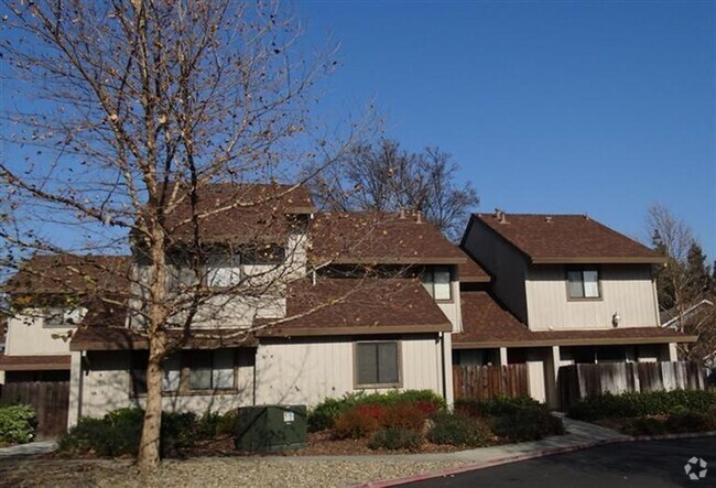 Building Photo - Charming 3-Bedroom Home in Prime Davis Loc... Unit D