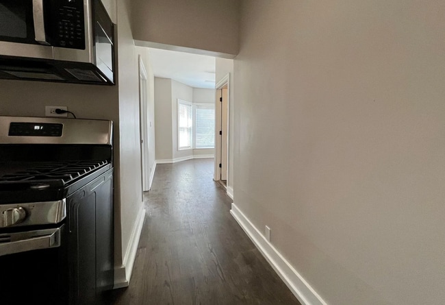 Photo - 2309 N Milwaukee Ave