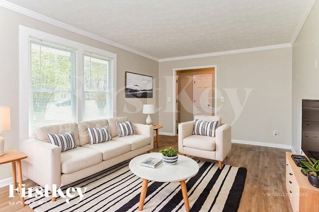 Photo - 2264 Country Club Dr SE