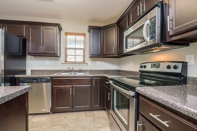 Photo - 7892 Ridgedale Dr