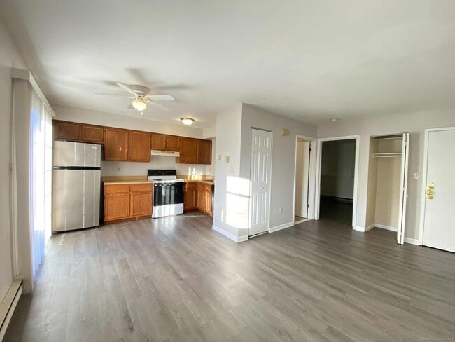 Photo - 99 Aspetuck Vlg Unidad 99