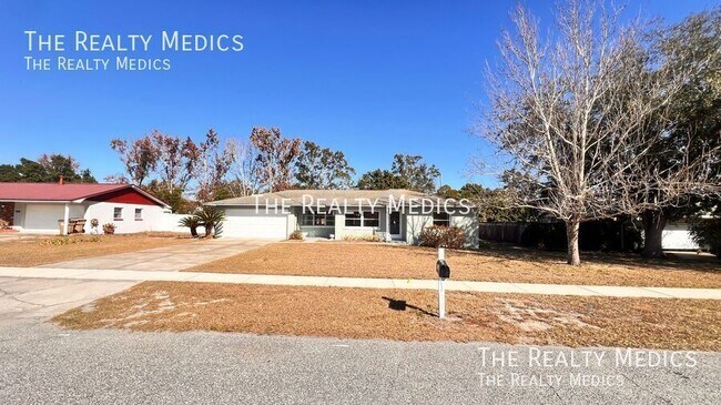 Photo - 2271 Northland Rd