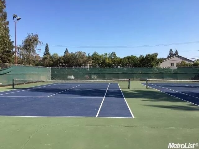 Photo - 3715 Tallyho Dr Unit 111