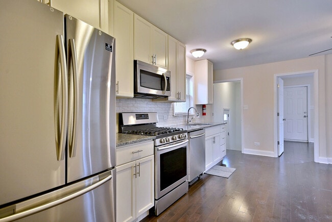 Photo - 7103 W Devon Ave