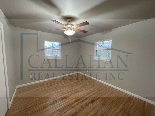 Photo - 313 Parkdale Rd