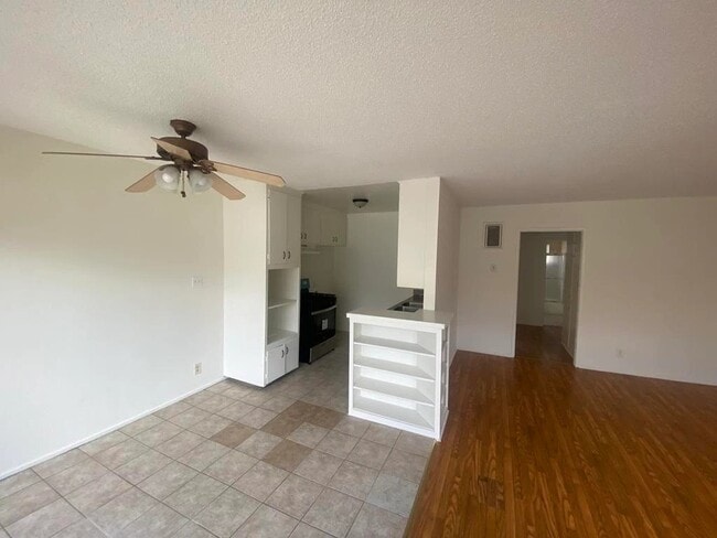 Building Photo - 21809 Lanark St Rental