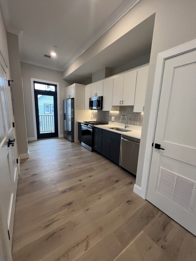 Photo - 159 Everett St Unit 203