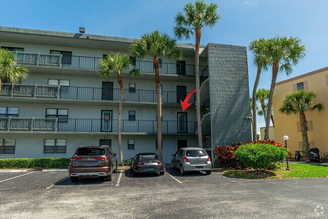 Building Photo - 9440 SW 8th St Unit 212 Rental
