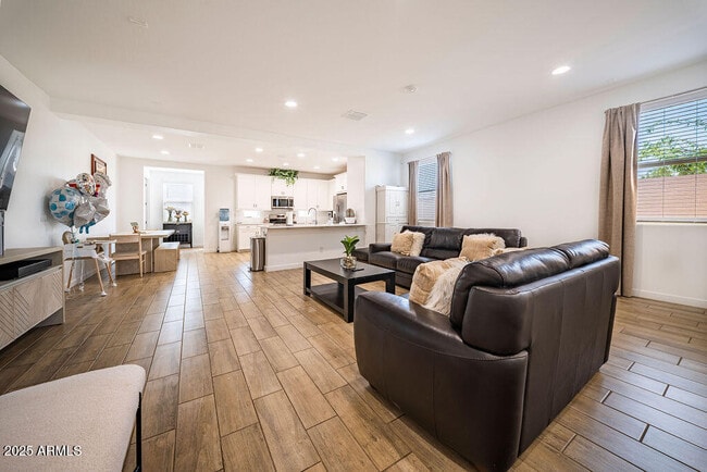 Photo - 4911 N 193rd Dr