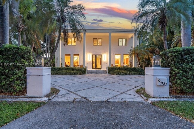 Photo - 9200 N Bayshore Dr Casa