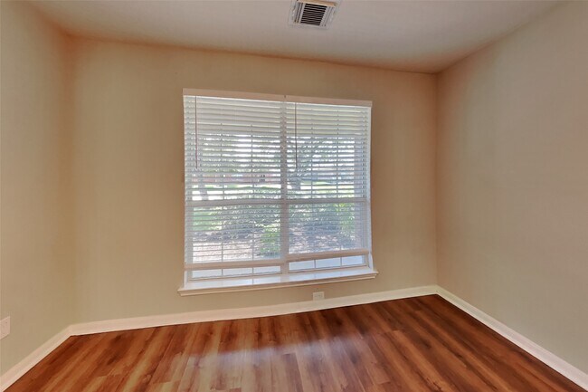 Photo - 5803 Village Grove Dr