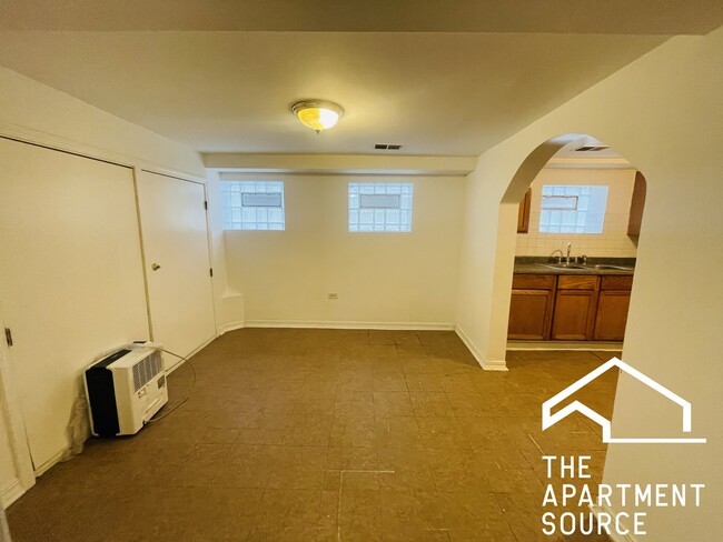 Photo - 5216 W Crystal St Unidad 2