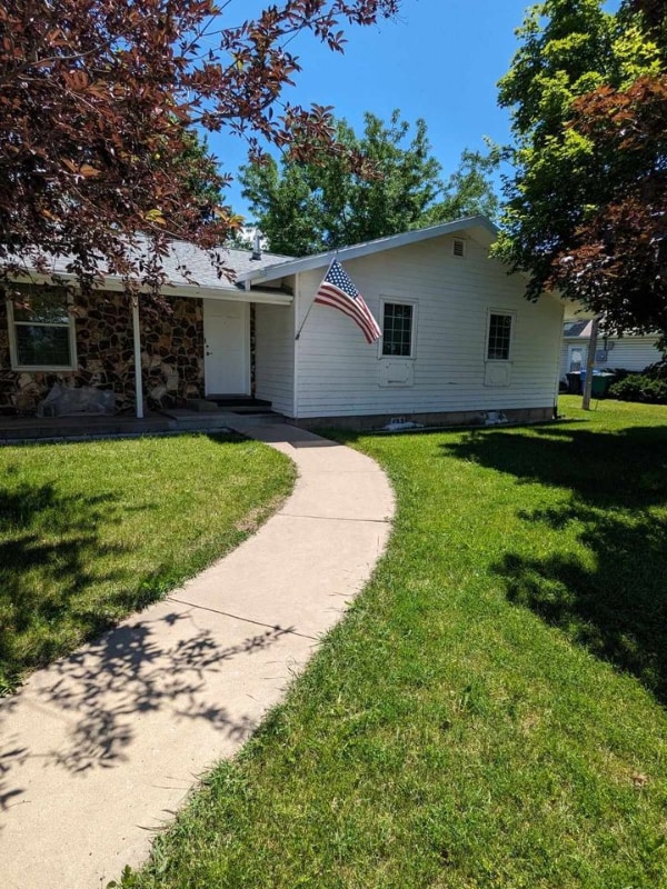 Building Photo - 1760 N 400 E