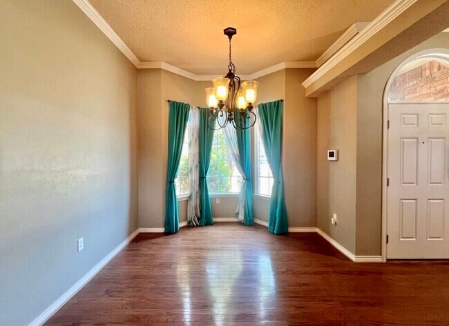 Photo - 6805 36th St