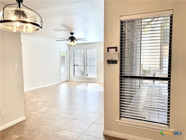 Photo - 1202 Thorpe Ln Unit 607