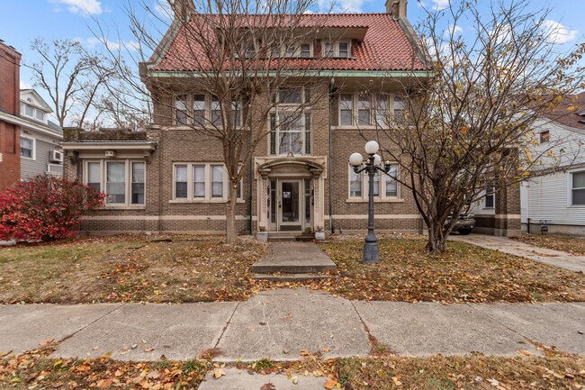 Photo - 408 W Mulberry St Unit 2E