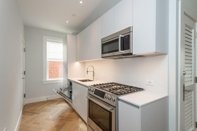 Building Photo - 20 Forest St Unit 3 Rental