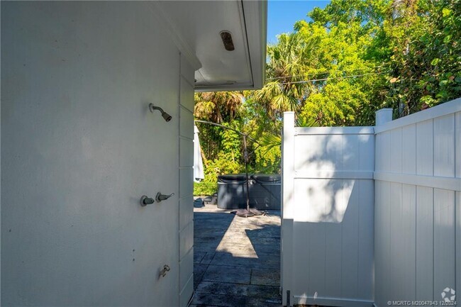Building Photo - 1446 Wyn Cove Dr Rental