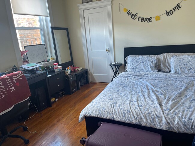 Photo - July 1 Studio No Fee Students Ok  Heat HW Inc No FEE Laundry Close to BU and Green lins