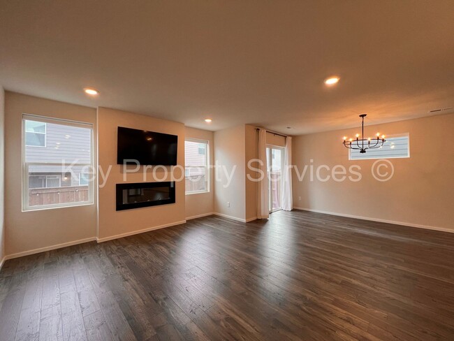 Photo - MOVE IN SPECIAL!  Newer Construction in Ri... House