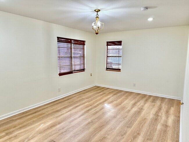 Photo - 226 Woodruff St