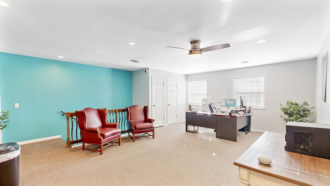 Photo - 383 W North St