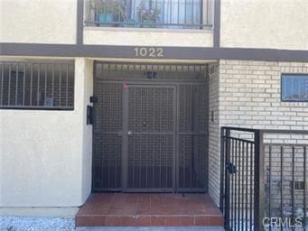 1022 Irving Ave Unidad 3