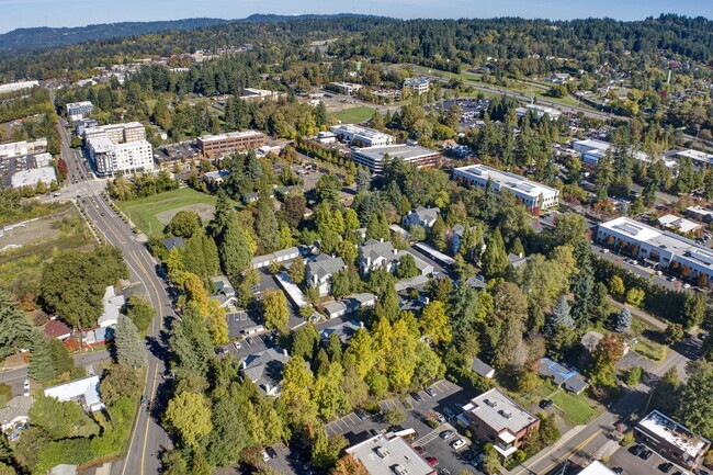 Aerial View Hampton Park Apartments Tigard OR - Hampton Park Apartments