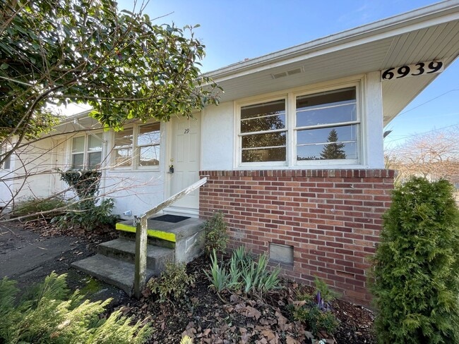 Photo - Charming 1 bedroom available in Woodlawn Unit #29