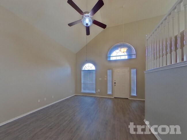 Photo - 1028 Glencrest Dr