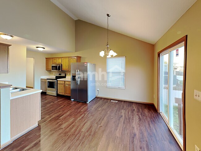 Photo - 8023 Crete Ln