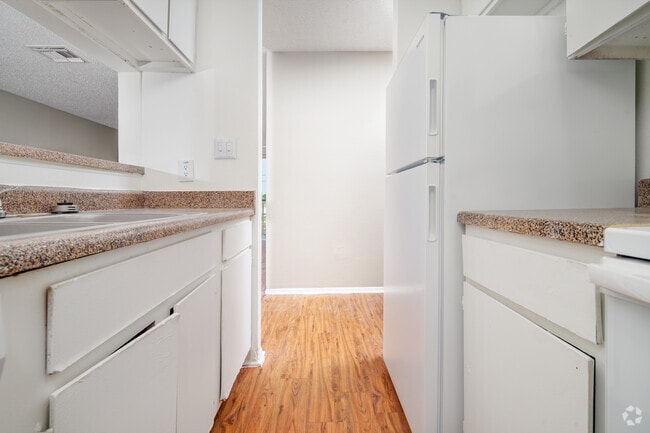 2BR, 2BA - 900SF Kitchen