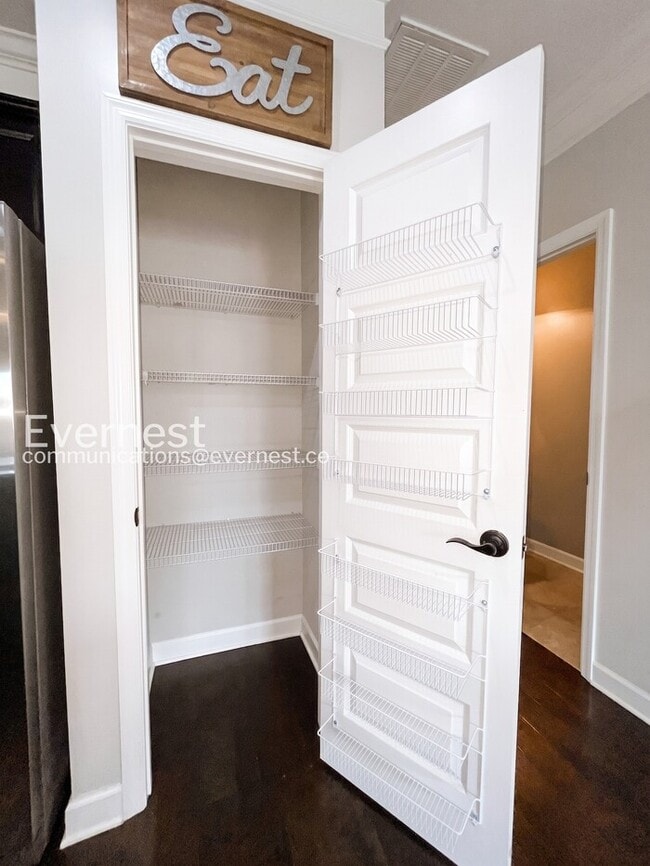 Photo - 1828 Wild Oaks Ct