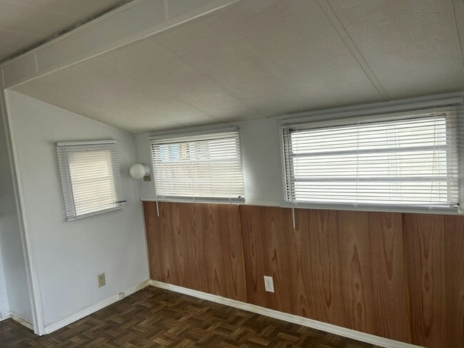 Photo - 38651 Tarr Dr