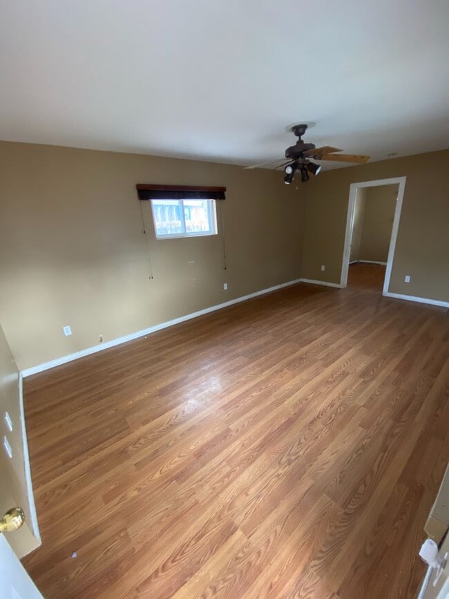 Photo - 706 Railroad Ave Unit 2