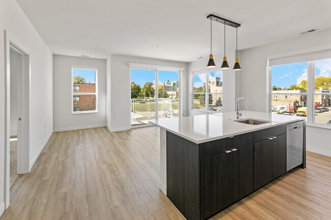 Photo - 5945 6th Ave