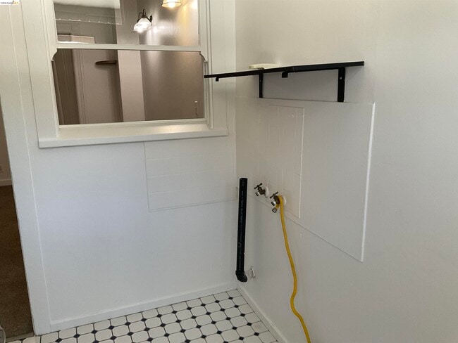 Photo - 512 E St Unit C