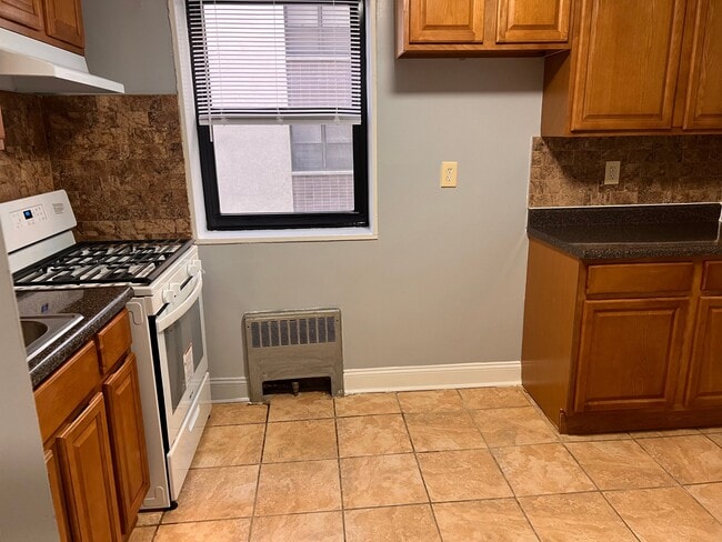 33 S Munn Ave Unit 2E