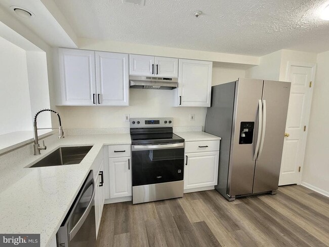 Photo - 589 Boysenberry Ln
