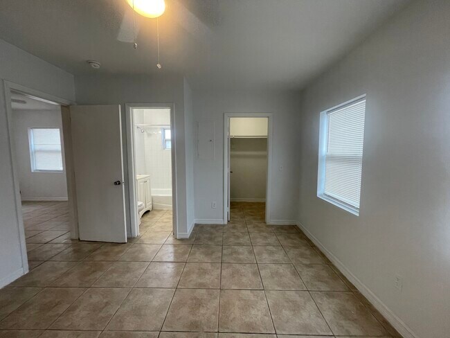 Photo - 1314 NE 13th St