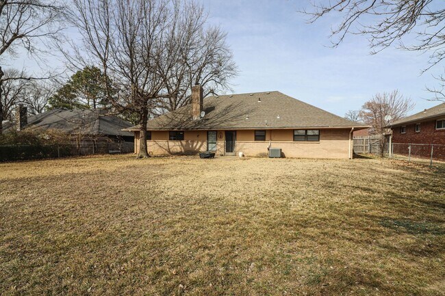 Photo - Located in South Tulsa - 3 Bedroom Home!!