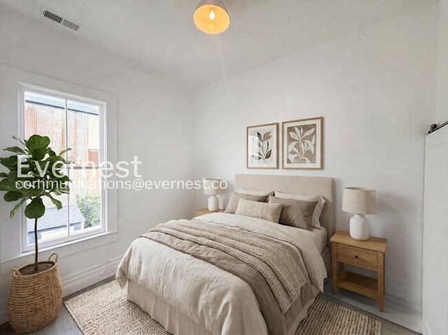 Photo - 905 Pine St