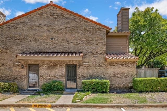 Building Photo - 333 Melrose Dr Unit 27D Rental