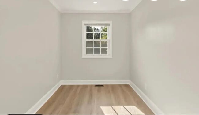 Photo - 4246 Southern Ave SE